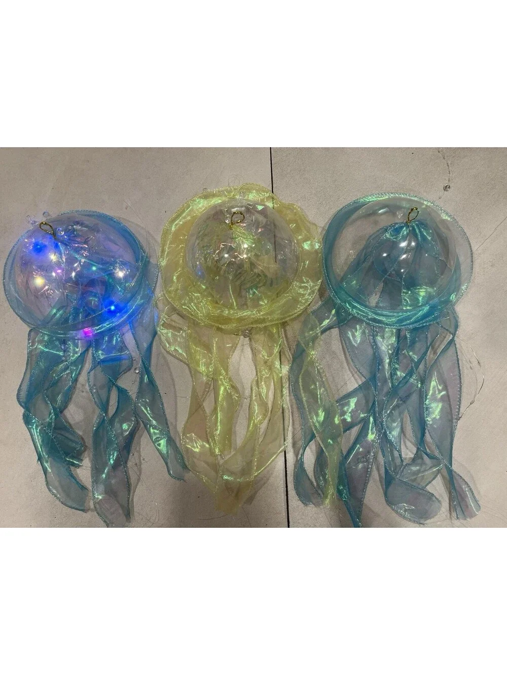 3 Jellyfish Lantern – Hanging Night Lamp Battery-Powered 2 Blue 1 Yellow Decor